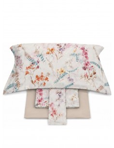Completo letto matrimoniale...